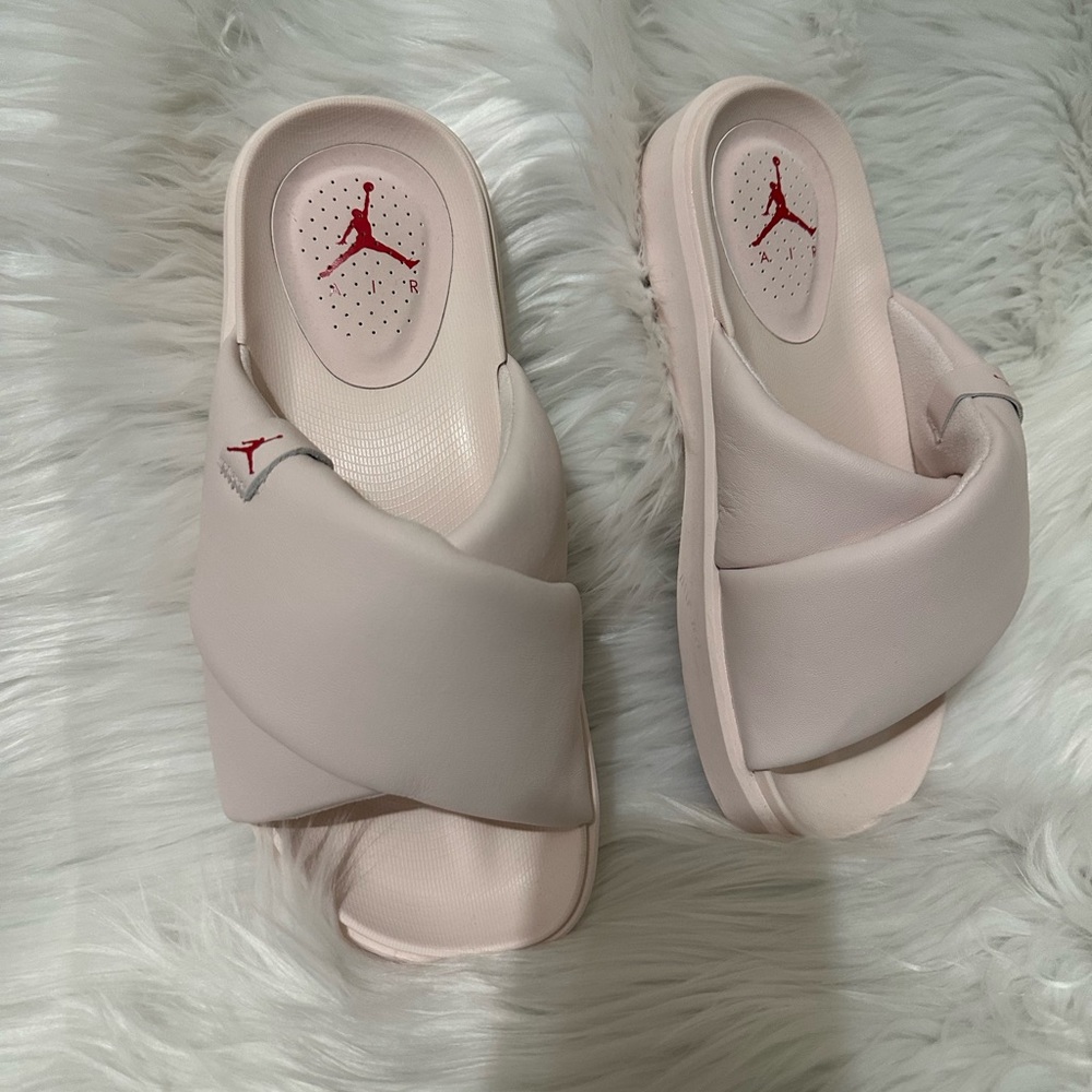 Nike Slide - Picture 8 of 8